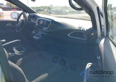 2018 Chrysler Pacifica Touring Plus из США, поврежденный, VIN 2C4RC1FG5JR228429